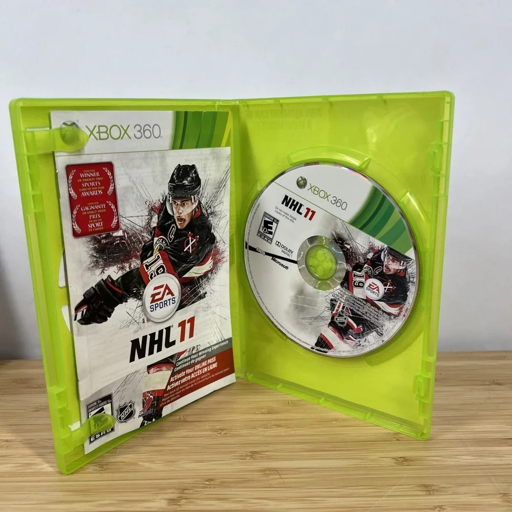 NHL 11 (Xbox 360) Complete CIB Game Tested Cleaned‎